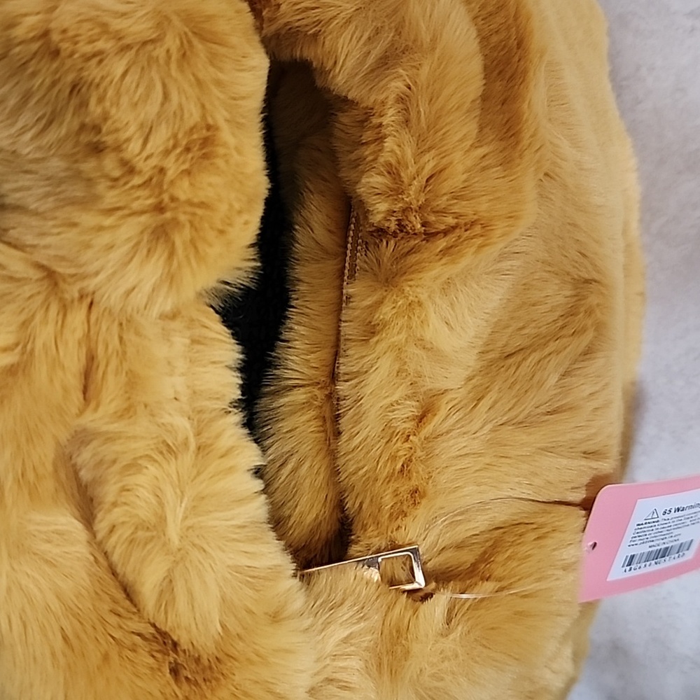 π π YELLOW FUR PURSE π π - Picture 2 of 5